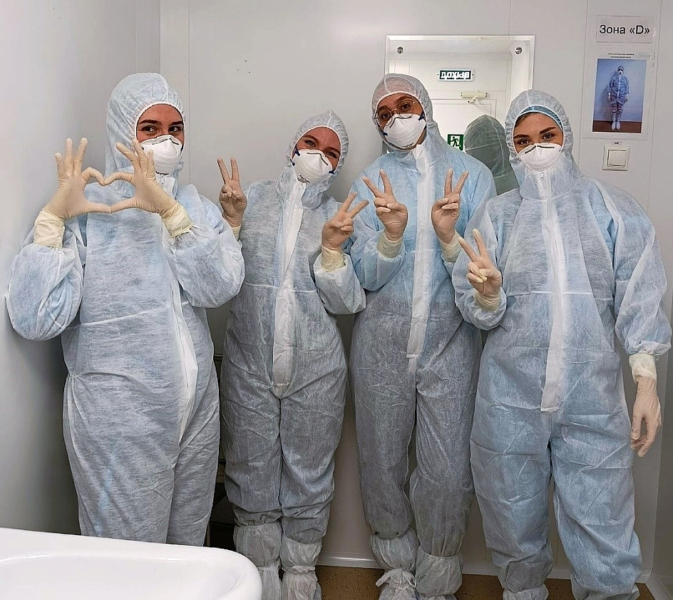 Компанию посетили с экскурсией выпускники направления «Биохимия» ПГНИУ